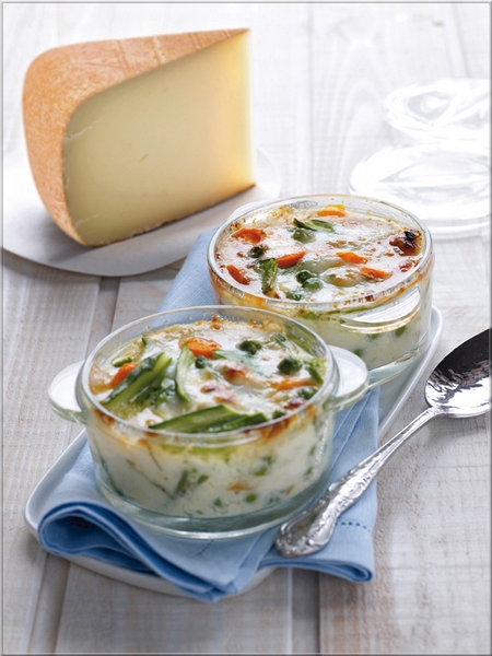 mini_cocotte_aux_legumes_primeurs_et_pur_brebis_pyrenees_gratine_