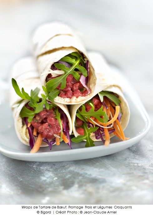 wraps_de_tartare_de_boeuf_fromage_frais_et_legumes_croquants_