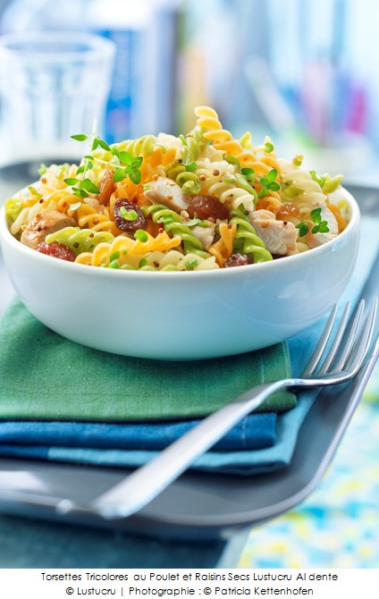 torsettes_tricolores_au_poulet_et_raisins_secs_lustucru_al_dente_