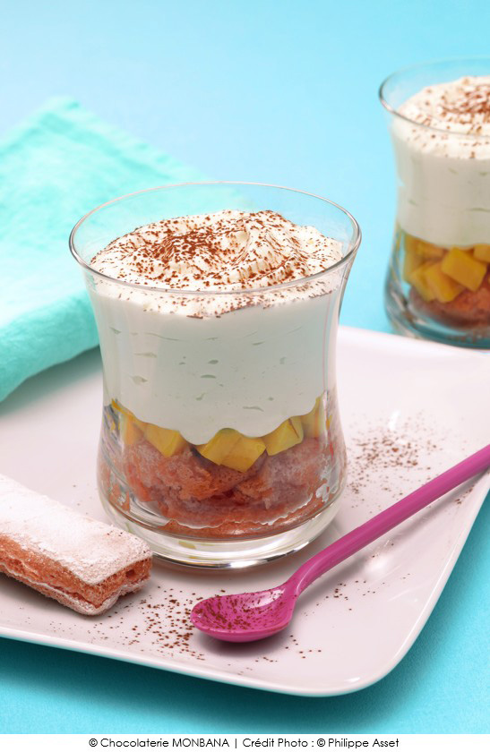 tiramisu_express_a_la_mangue_et_mousse_au_chocolat_blanc_monbana