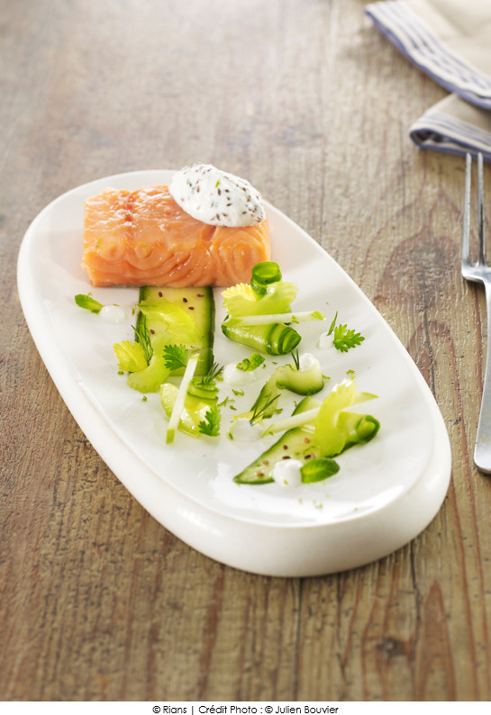 saumon_mi_cuit_concombre_au_vinaigre_de_riz_et_faisselle_rians_au_sesame_grille