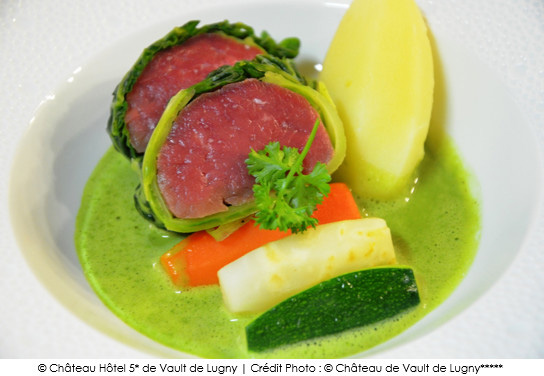 pot_au_feu_de_chevreuil_puree_legere_de_celeri_au_bouillon_de_chevreuil_et_aux_herbes