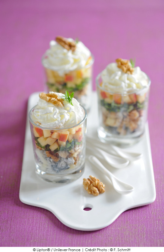 variation_gourmande_chevre_pommes_et_espuma_de_the_vert_lipton_pyramid_framboise_grenade