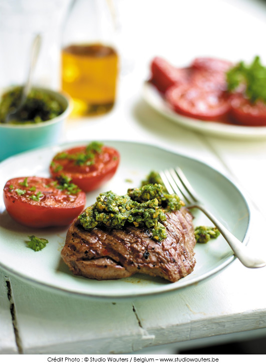 paves_d_agneau_grilles_et_pesto_de_roquette_a_la_pistache