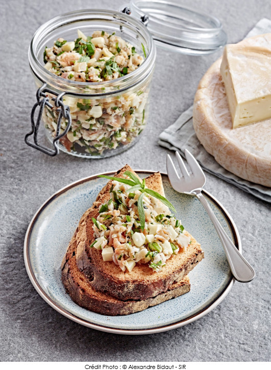 rillettes-de-truite-fumee-dardenne-au-reblochon-et-aux-herbes