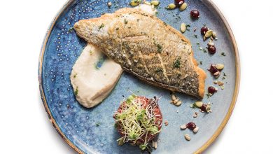 Dorade grillée, quinoa de betteraves purée de céleri