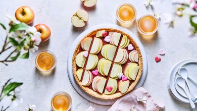 Tarte aux pommes crues et pralines roses