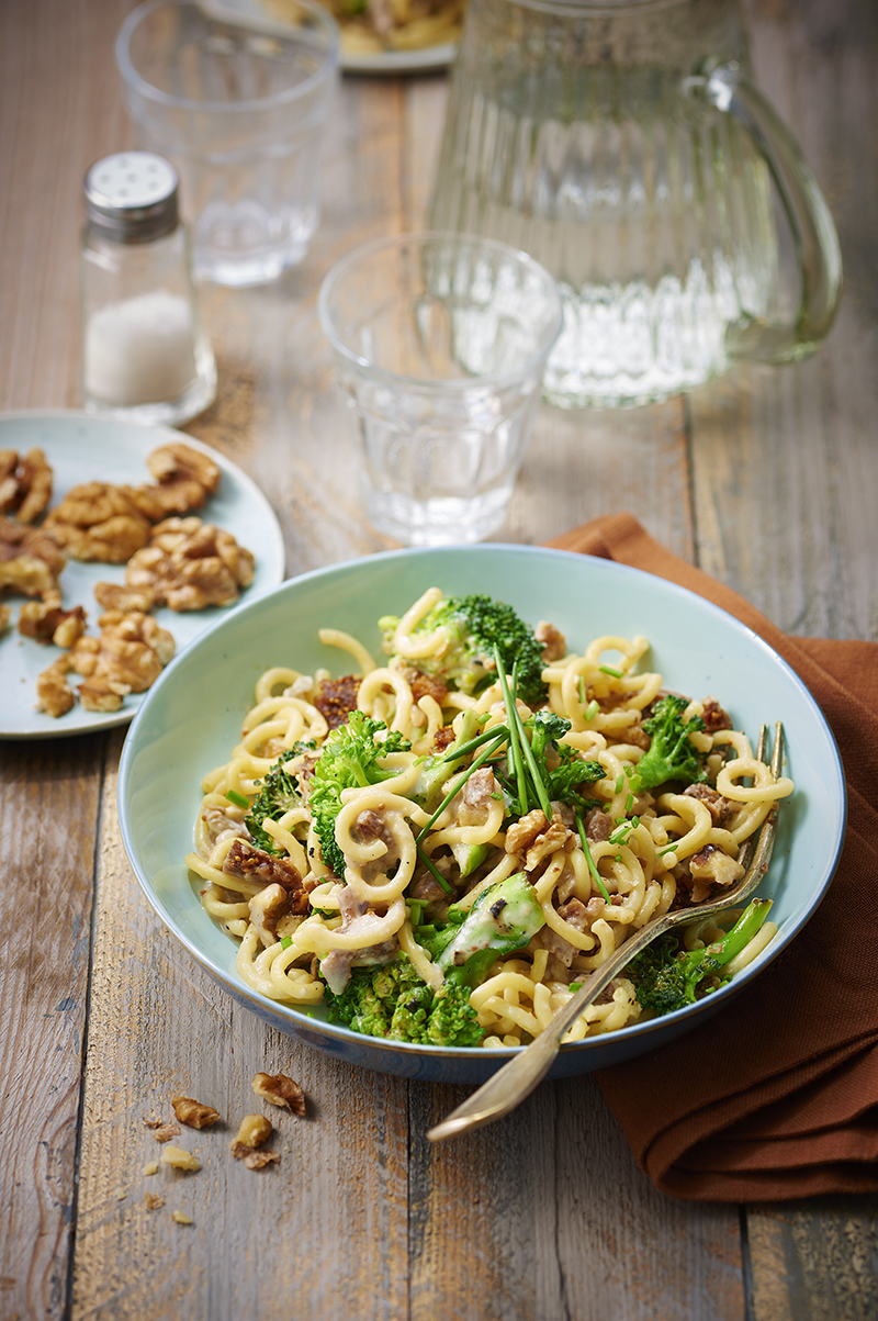 Spaghetti courts chèvre, figues et brocoli