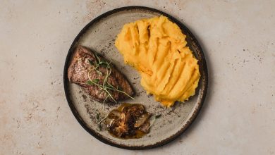 Pavés de bœuf, chutney d’oignons au sirop d’érable purée de potimarron pommes de terre