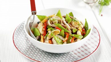 Fricassée de poulpe au poulet et petits légumes