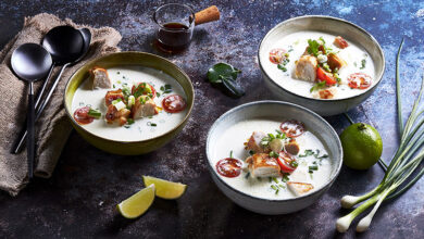 Tom kha kai lapin