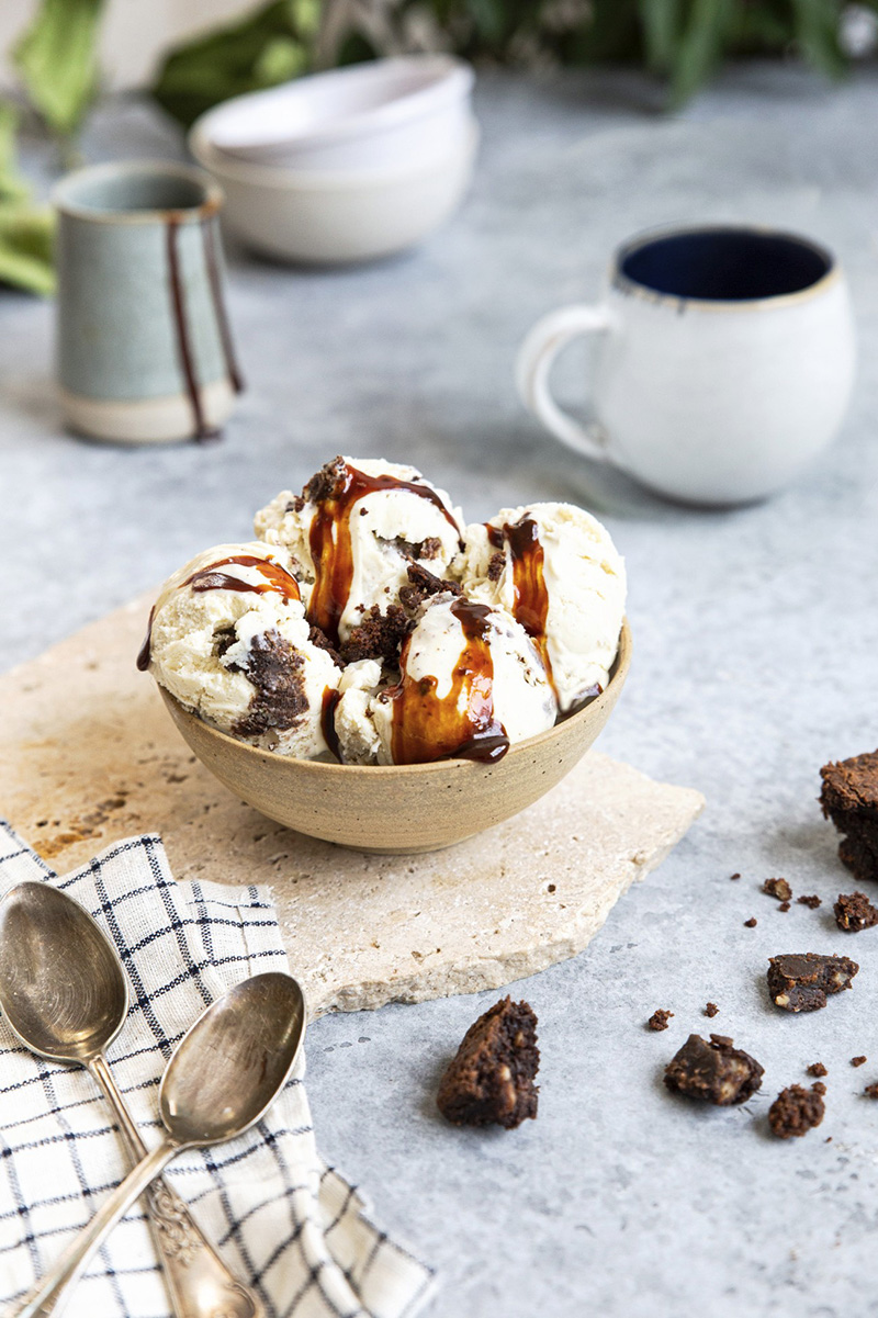 Glace vanille éclats de brownies Crème d’Isigny A.O.P.