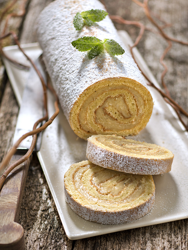 Gateau Roule A La Noix De Coco Et Au The Vert A Vos Assiettes Recettes De Cuisine Illustrees