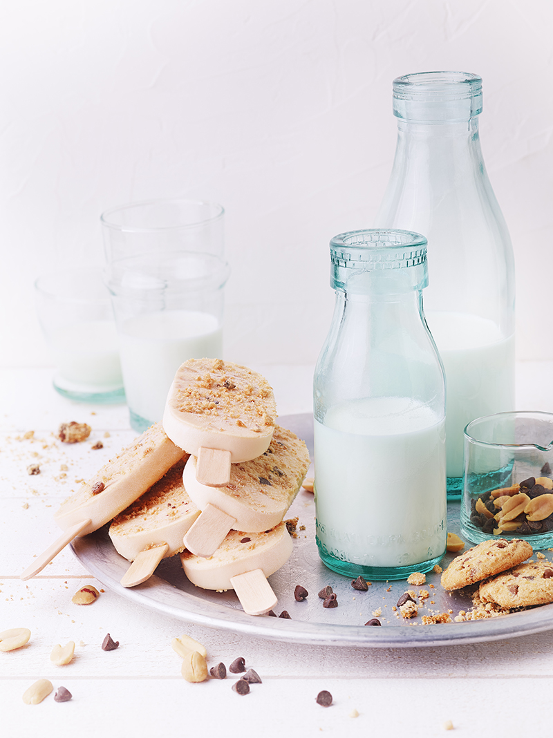 Bâtonnets glacés cookies et lait