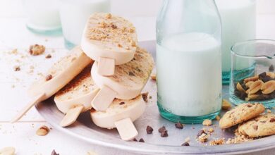Bâtonnets glacés cookies et lait