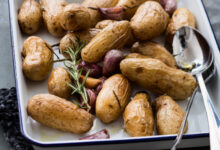 Pommes de terre confites à l’ail et romarin
