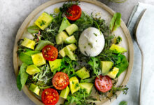 Salade verte avocat mini burrata